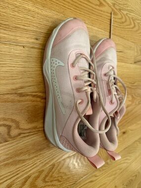 Girls Nike Pink and white Volleyball Sneakers